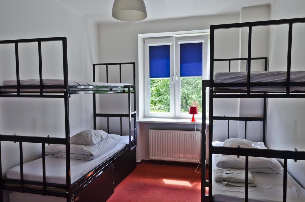 Wilson Hostel Warszawa ภายนอก รูปภาพ
