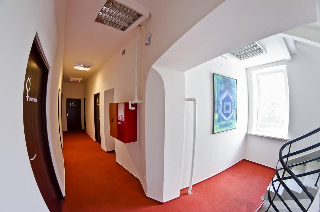 Wilson Hostel Warszawa ภายนอก รูปภาพ